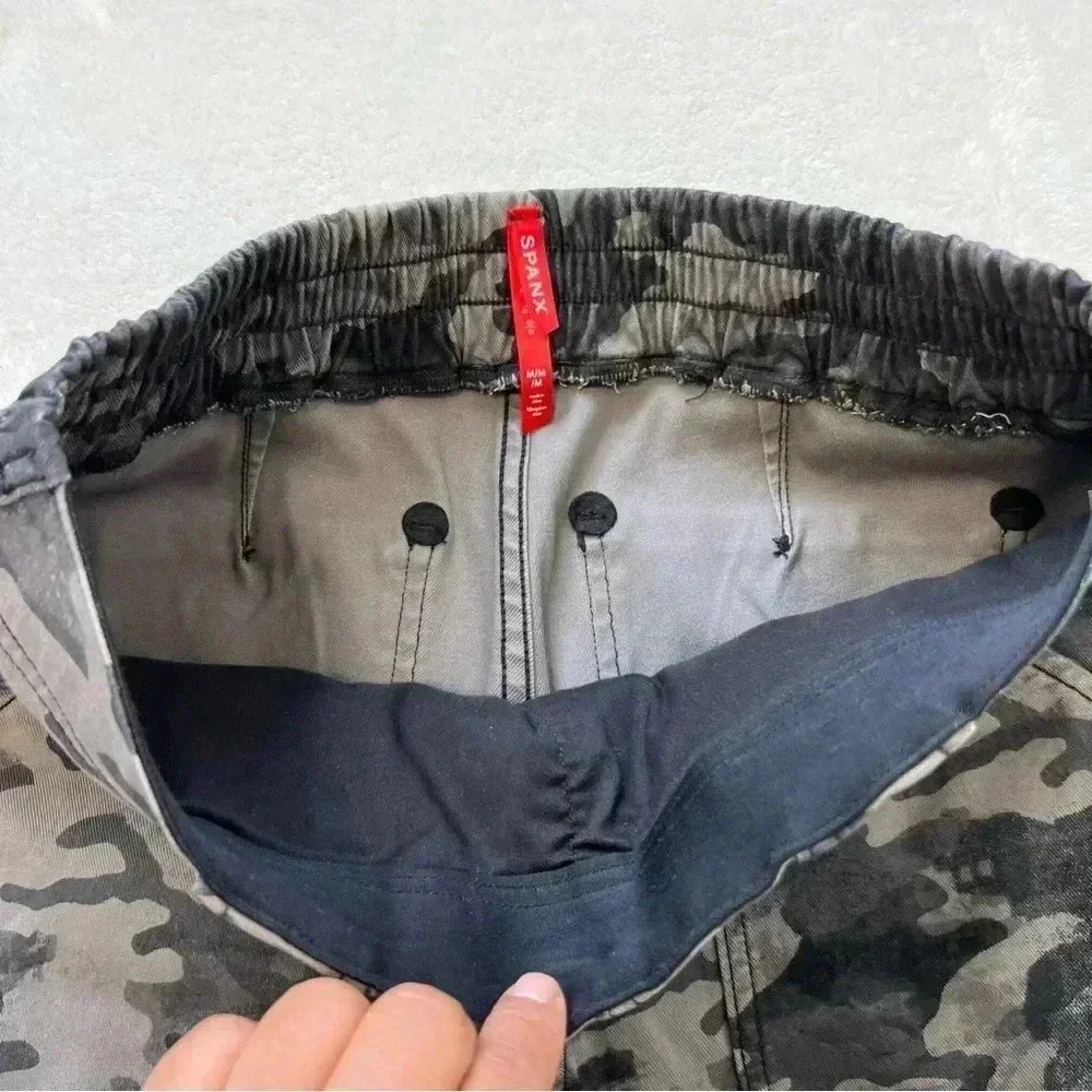Spanx Stretch Twill Cargo Jogger Blackwash Camo Medium - Picture 5 of 12